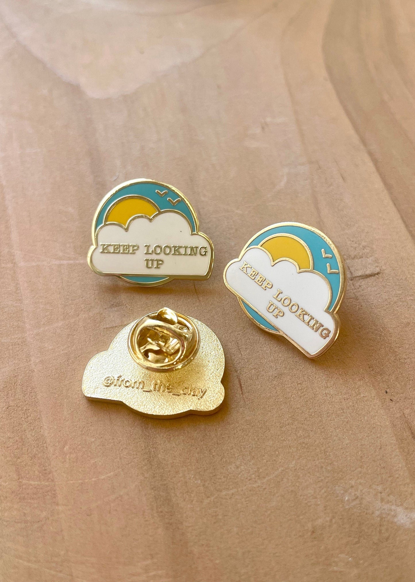 Keep looking up Pin or Magnet